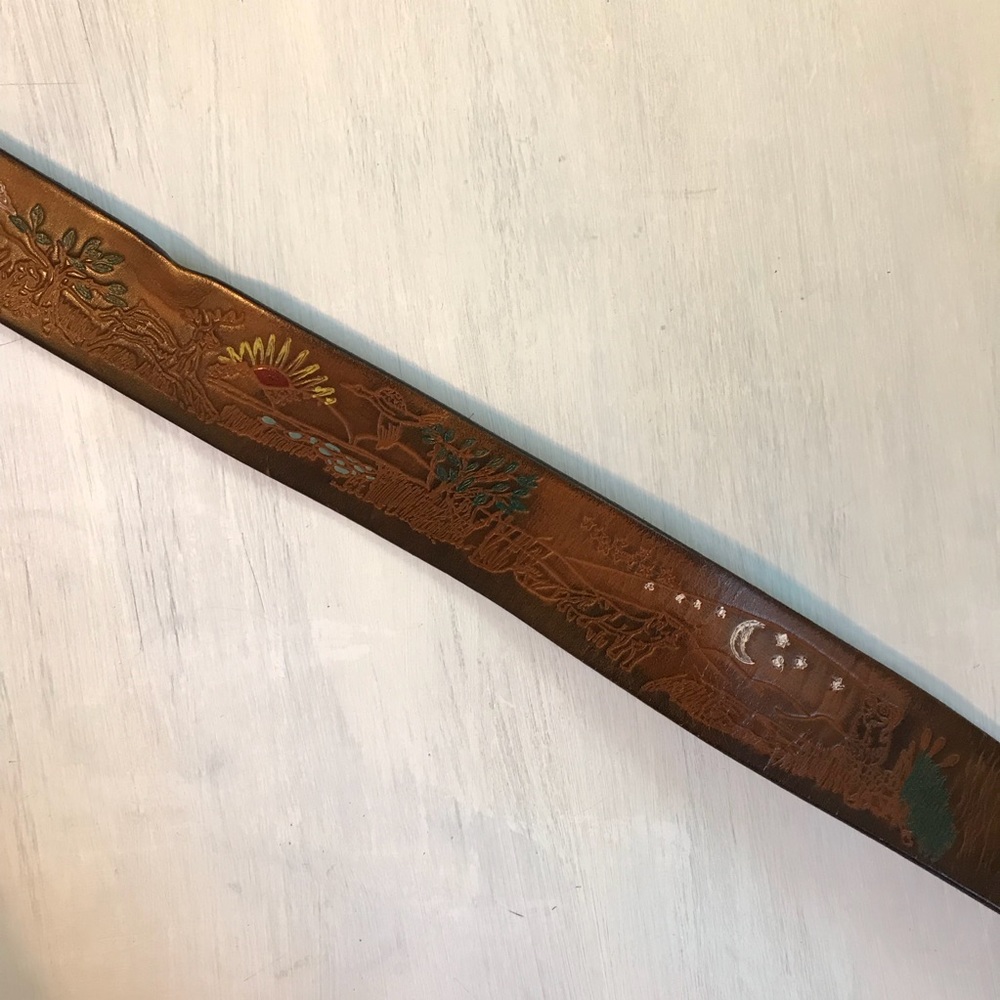 GAP Retro Inspired Leather Belt - Picture 3 of 7
